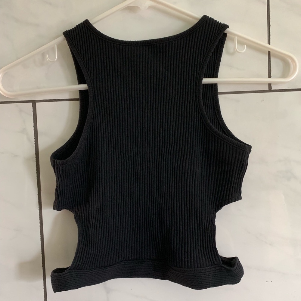 NWOT Black cut out crop top